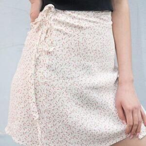 Brandy Melville Beige/Pink Floral Fairy Balletcore Wrap Genevieve Skirt